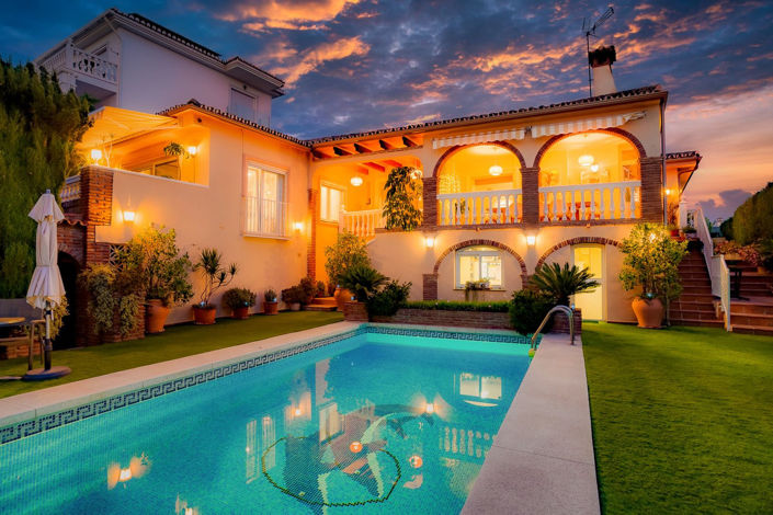 Image No.52-5 Bed Villa for sale