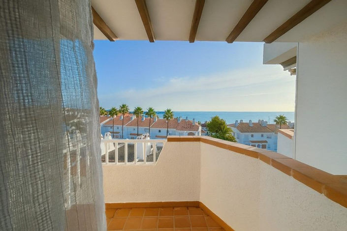 Image No.18-3 Bed Townhouse for sale