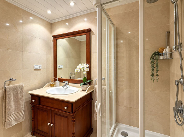 Image No.13-2 Bed Apartment for sale