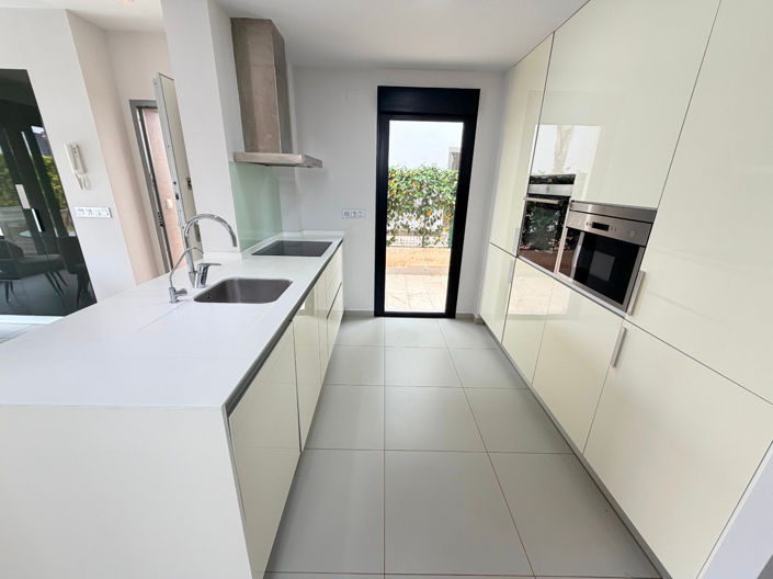 Image No.17-3 Bed Villa for sale