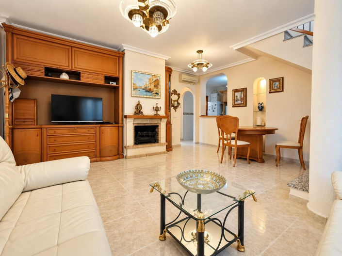 Image No.2-3 Bed Villa for sale