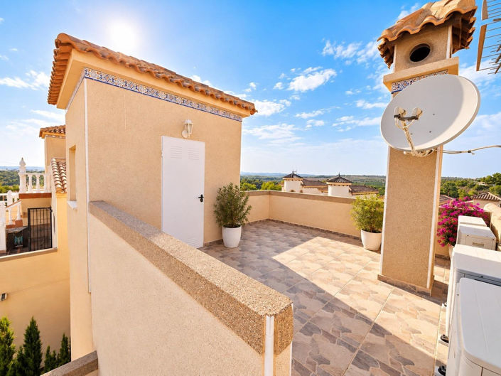 Image No.26-3 Bed Villa for sale