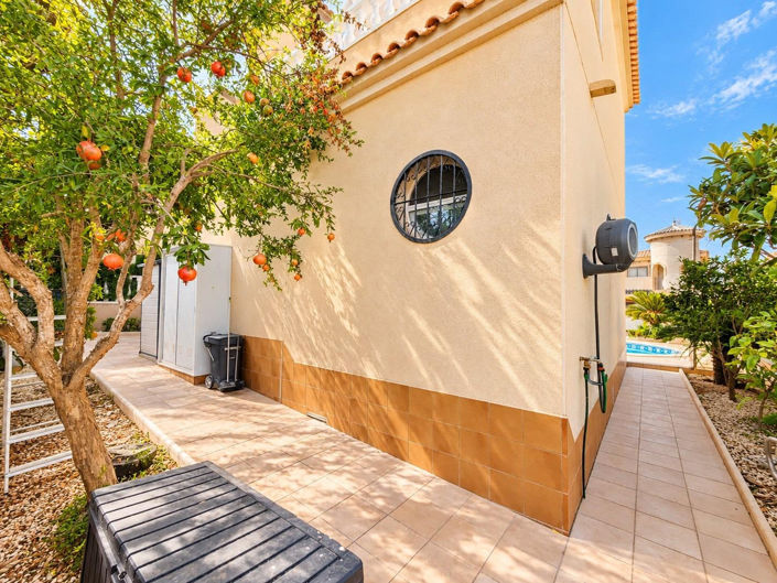 Image No.31-3 Bed Villa for sale