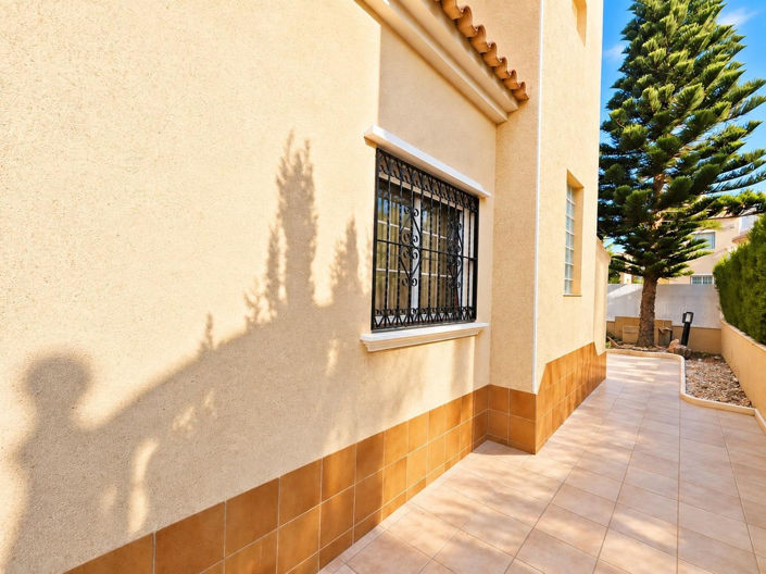 Image No.34-3 Bed Villa for sale