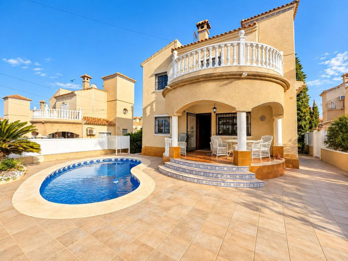 Image No.35-3 Bed Villa for sale