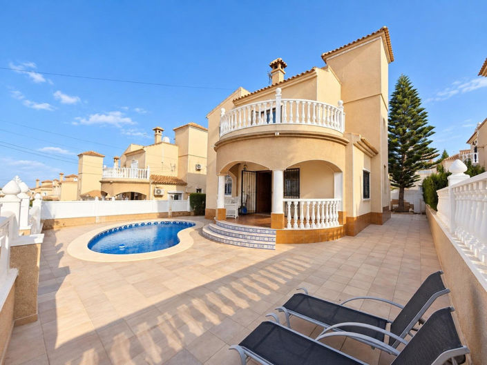 Image No.36-3 Bed Villa for sale