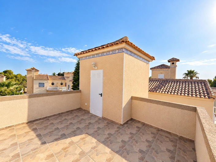 Image No.37-3 Bed Villa for sale