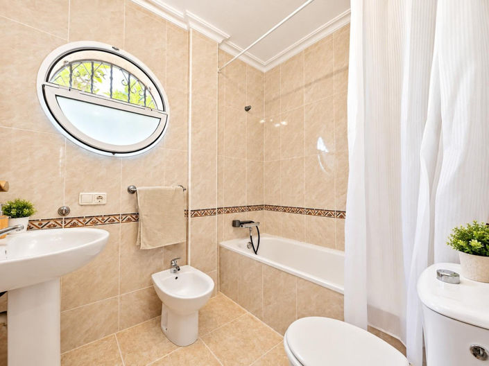 Image No.6-3 Bed Villa for sale