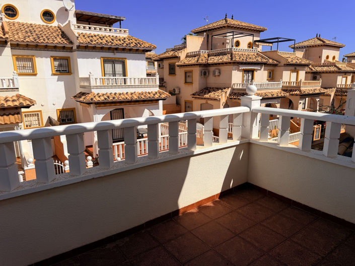 Image No.16-2 Bed Townhouse for sale