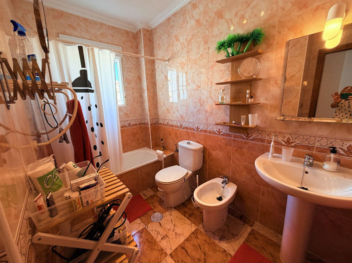 Image No.17-2 Bed Townhouse for sale