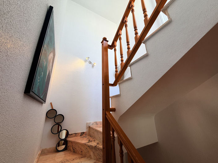 Image No.18-2 Bed Townhouse for sale