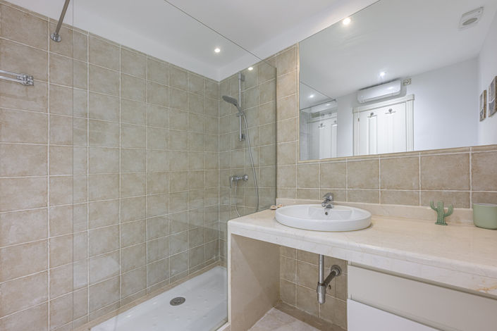 Image No.30-2 Bed Apartment for sale