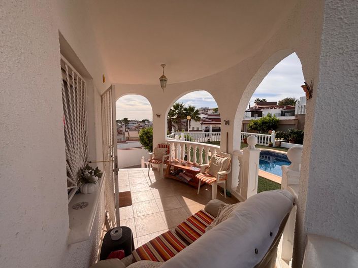 Image No.8-2 Bed Villa for sale