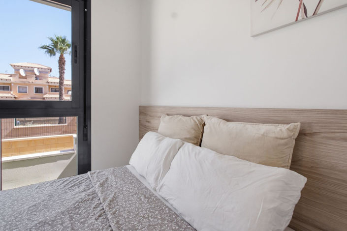 Image No.18-2 Bed Apartment for sale