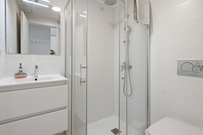 Image No.20-2 Bed Apartment for sale