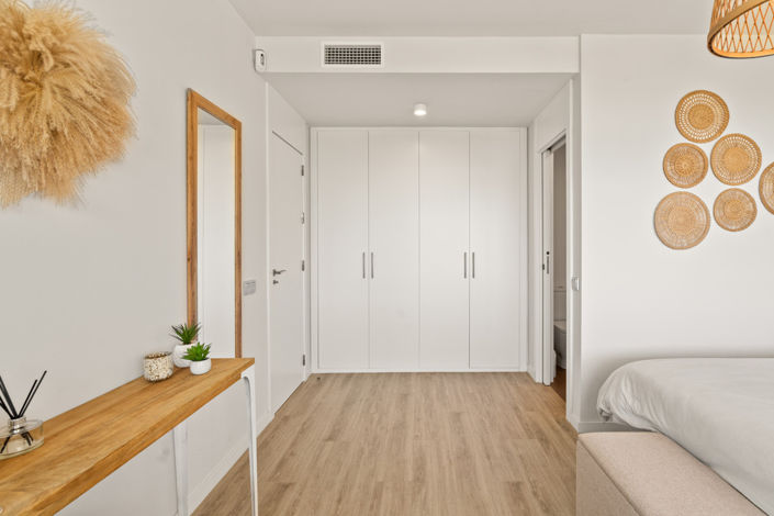 Image No.12-3 Bed Apartment for sale
