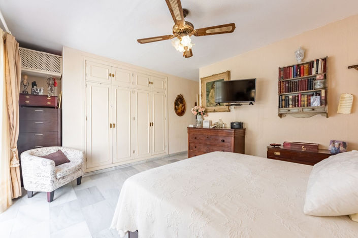 Image No.10-3 Bed Townhouse for sale