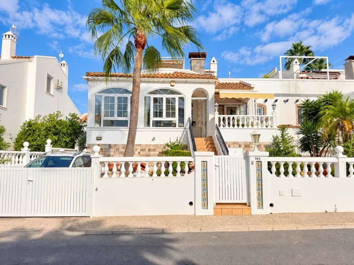 Image No.2-3 Bed Villa for sale