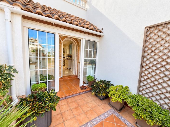 Image No.6-3 Bed Villa for sale