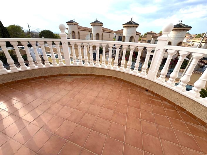 Image No.20-3 Bed Villa for sale