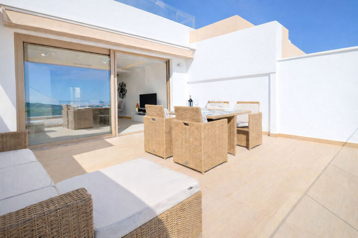 Image No.41-3 Bed Townhouse for sale