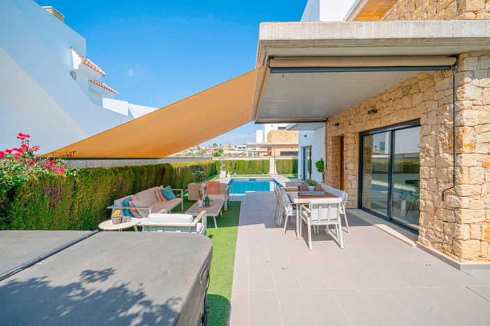 Image No.38-3 Bed Villa for sale