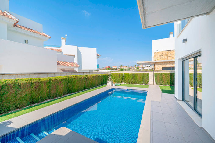 Image No.45-3 Bed Villa for sale