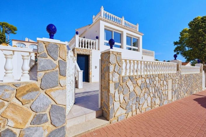 Image No.44-5 Bed Villa for sale