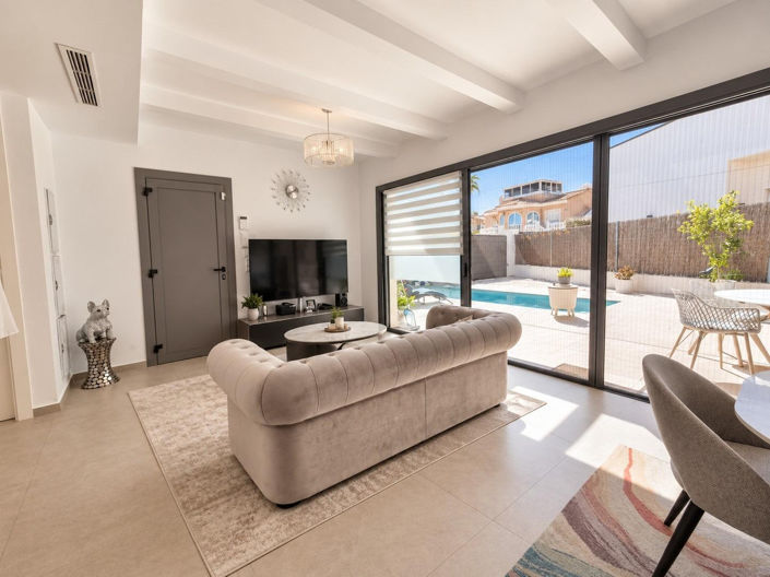 Image No.29-3 Bed Villa for sale