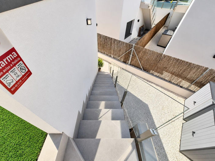 Image No.8-3 Bed Villa for sale