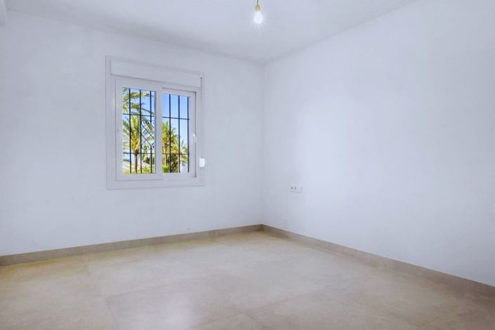 Image No.14-3 Bed Apartment for sale