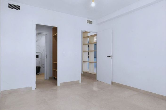 Image No.15-3 Bed Apartment for sale