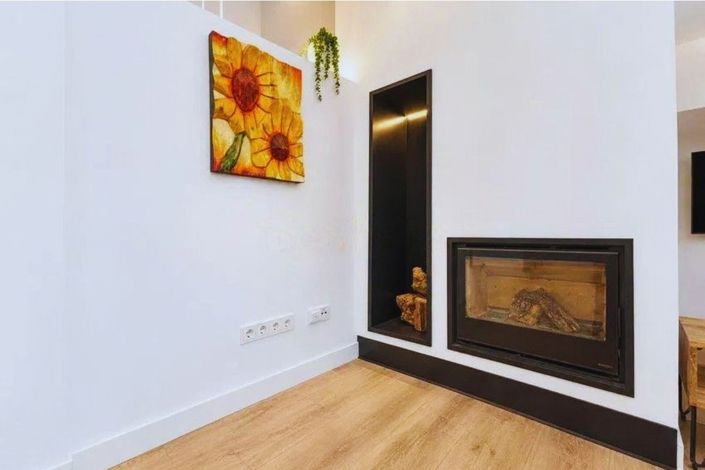 Image No.19-4 Bed Townhouse for sale