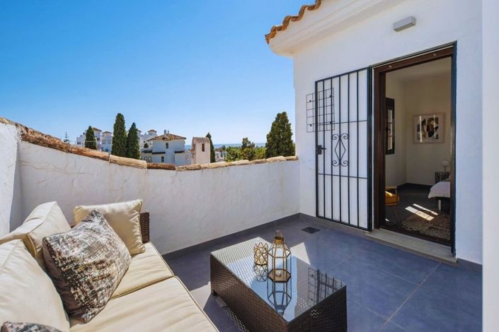 Image No.34-4 Bed Townhouse for sale