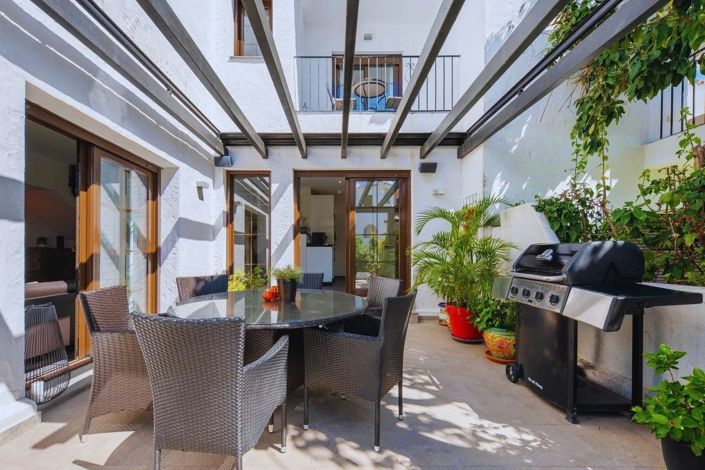 Image No.36-4 Bed Townhouse for sale
