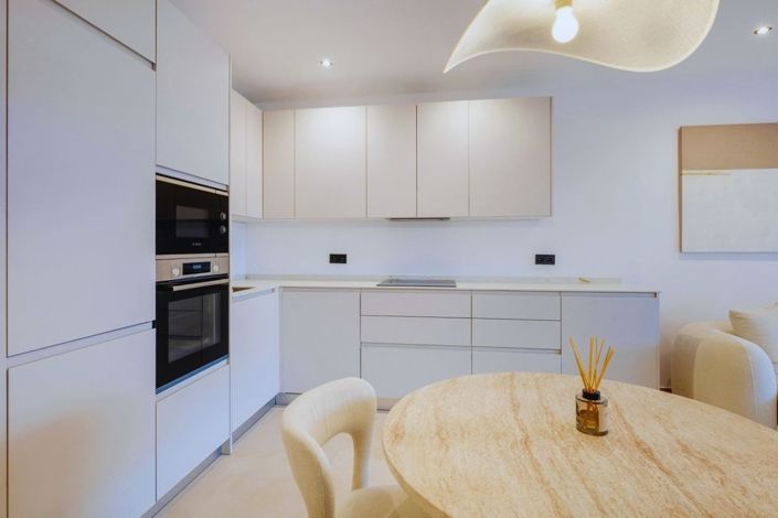 Image No.10-3 Bed Apartment for sale