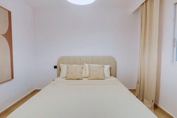 Image No.21-3 Bed Apartment for sale