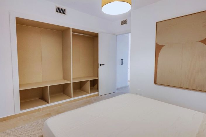 Image No.22-3 Bed Apartment for sale