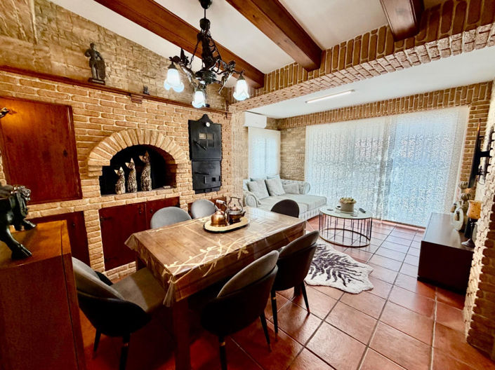 Image No.21-4 Bed Semi-Detached for sale