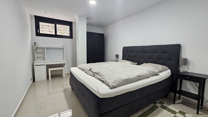 Image No.12-6 Bed Villa for sale