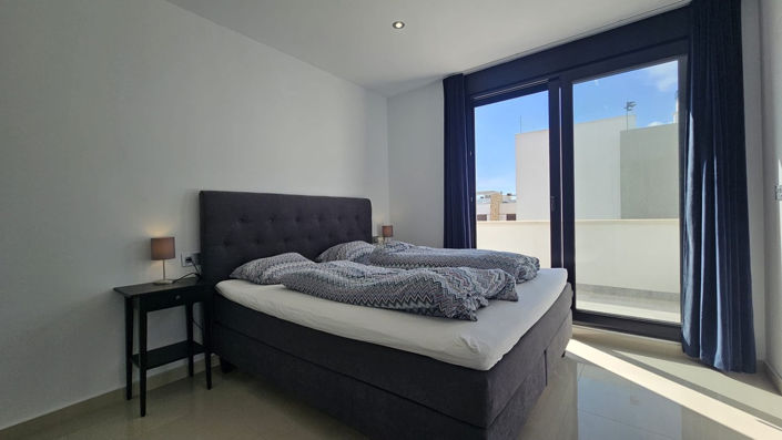 Image No.15-6 Bed Villa for sale