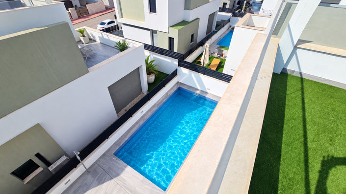 Image No.18-6 Bed Villa for sale