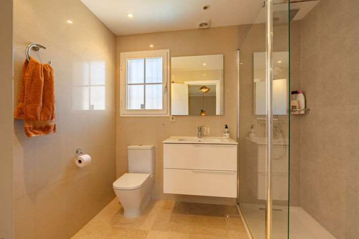 Image No.40-4 Bed Villa for sale