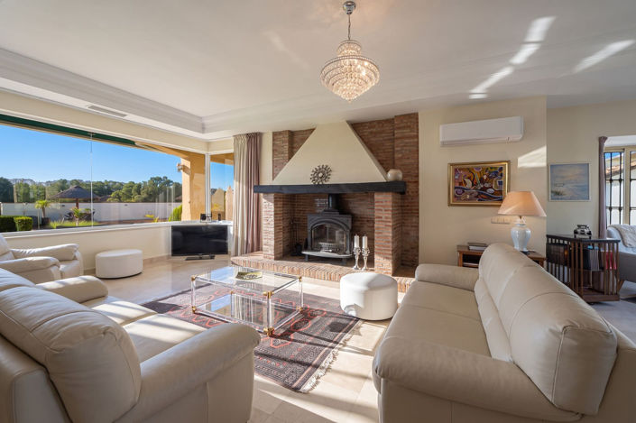 Image No.42-4 Bed Villa for sale