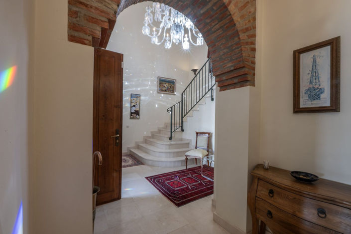 Image No.56-4 Bed Villa for sale