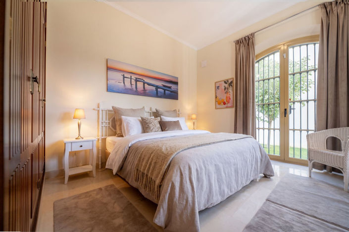 Image No.57-4 Bed Villa for sale