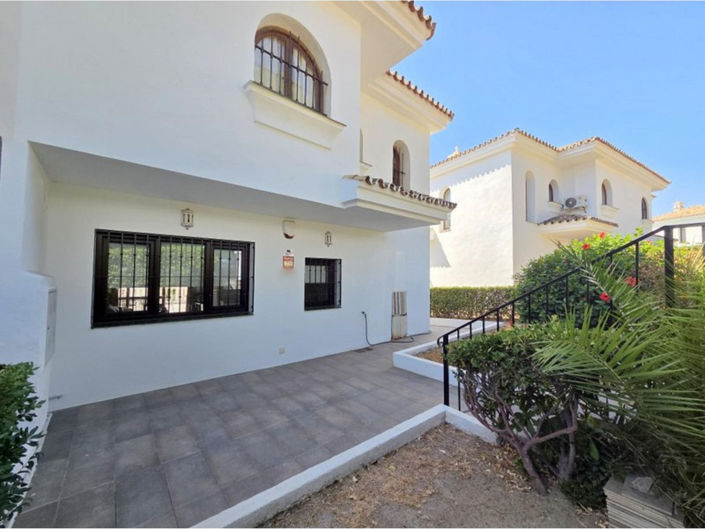 Image No.21-3 Bed Semi-Detached for sale