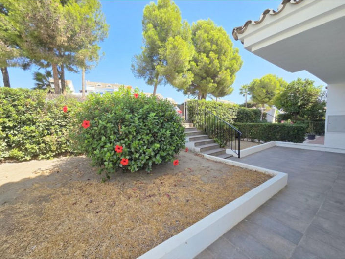 Image No.22-3 Bed Semi-Detached for sale
