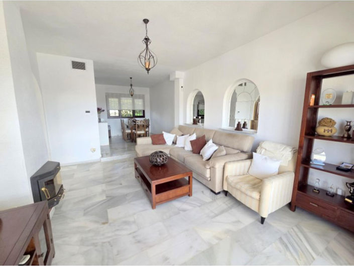 Image No.9-3 Bed Semi-Detached for sale