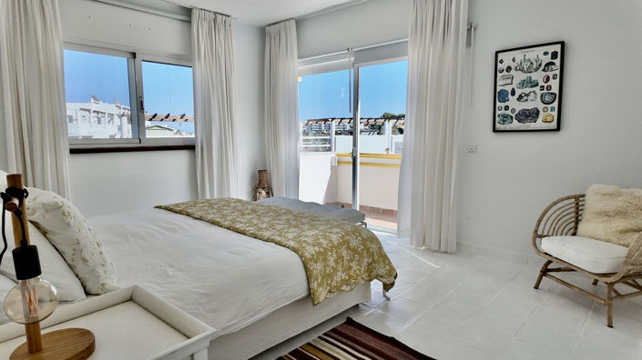 Image No.11-3 Bed Semi-Detached for sale